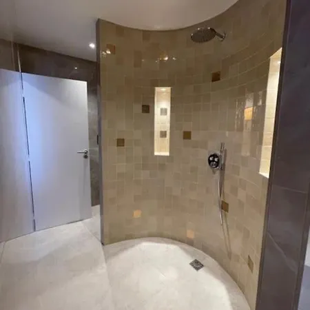 Maison *